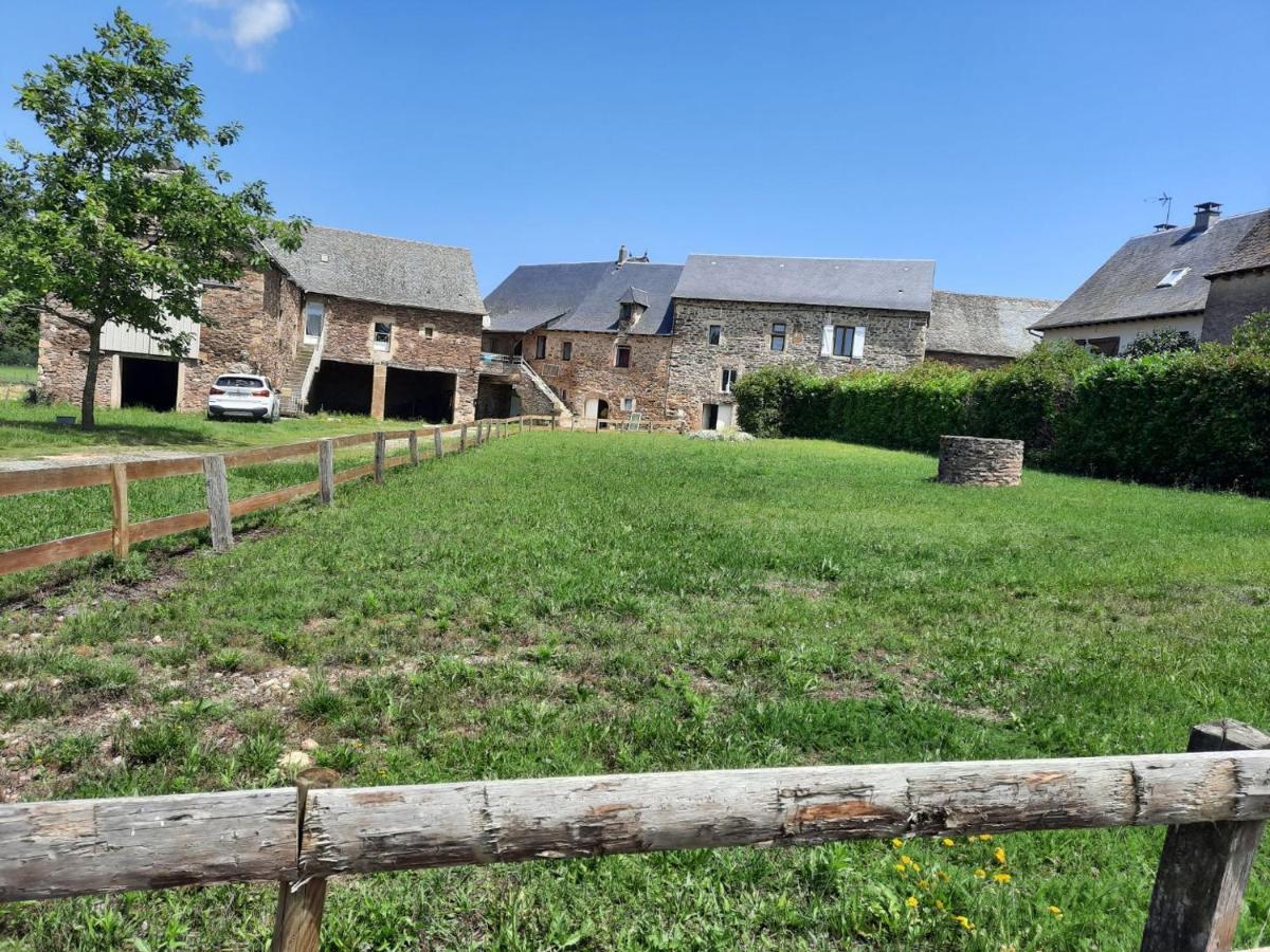 Les Gites De La Bouldoire Le Marronnier Rignac  Eksteriør billede